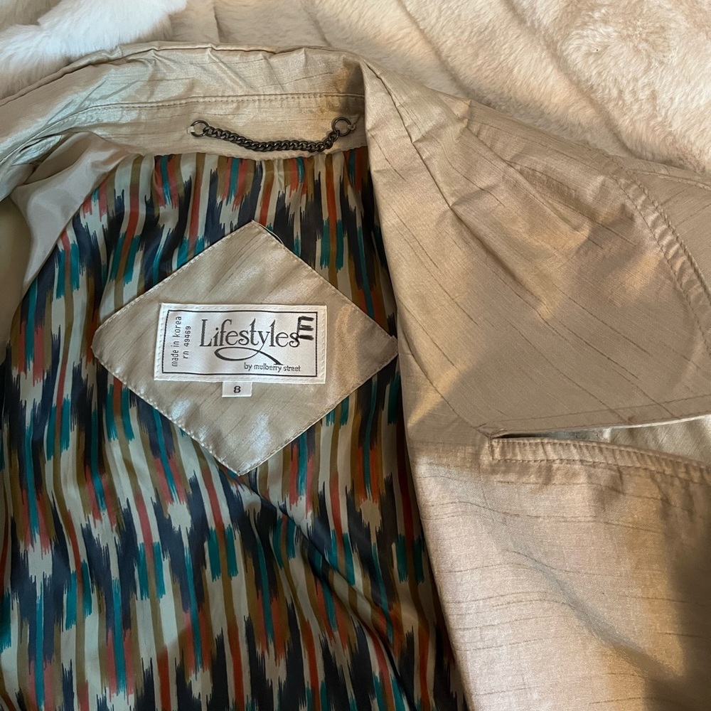 Vintage Lifestyle by Mulberry Street Women 8 Gold Beige Shiny Spring Trench Coat